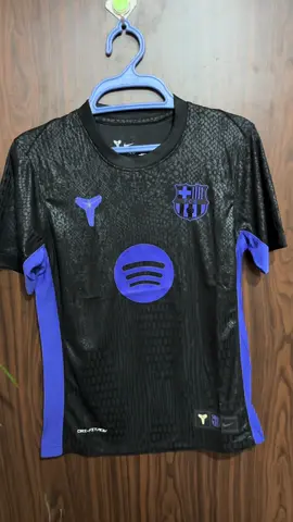 Barcelona Black Mamba Kit 25/26 now available at Para Sportswear. 🔥💯 #Barcelona #BlackMamba #ParaSportswear #BarcaFans #25_26season 