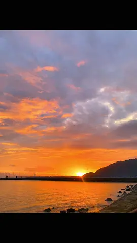 #lagutimur #storytimur #sunset #sunsetvibes #soundtimur 
