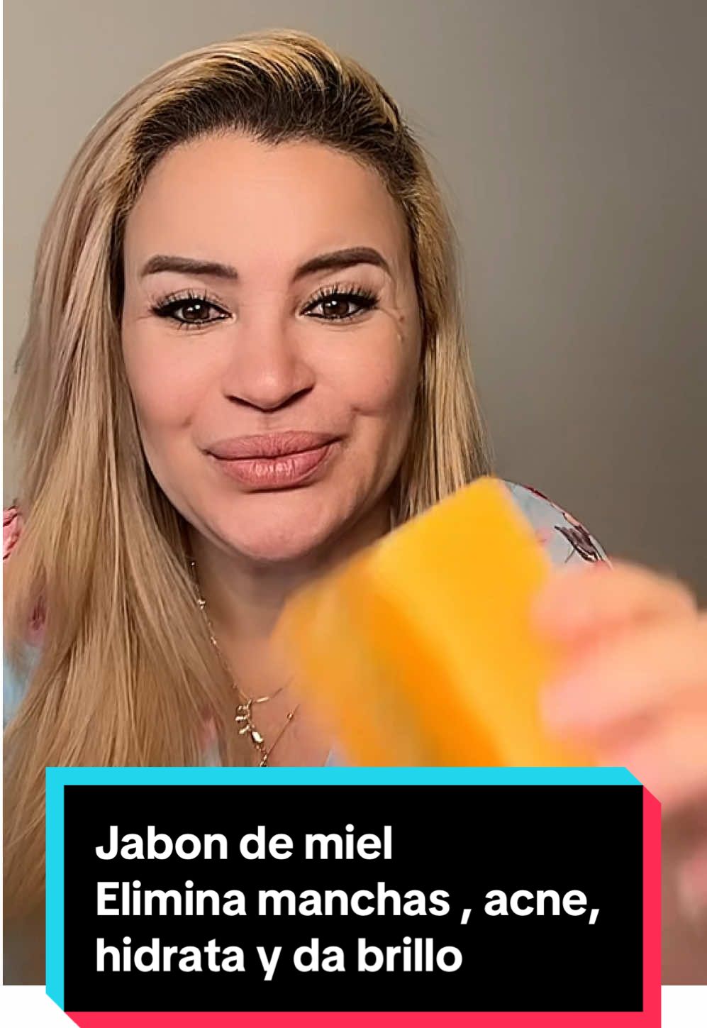 Jabón de miel ,elimina acné, manchas , impurezas, suciedad, hidrata y suaviza tu piel#jabonmiel#cuidadodetupiel#eliminaacne#manchasdetupiel