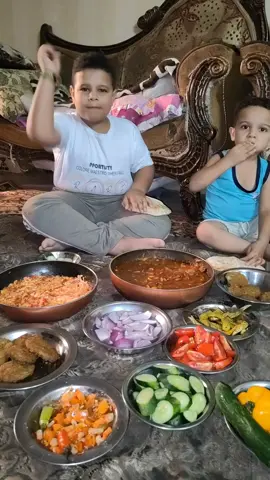 غدانا يا اخواتي في البيت عشان ماما زعطانه من الغيط أنهاردة عاملين دايت بالسمنه البلدي #مشاهير_تيك_توك #السعودية_الكويت_مصر_العراق_لبنان #الشعب_الصيني_ماله_حل 