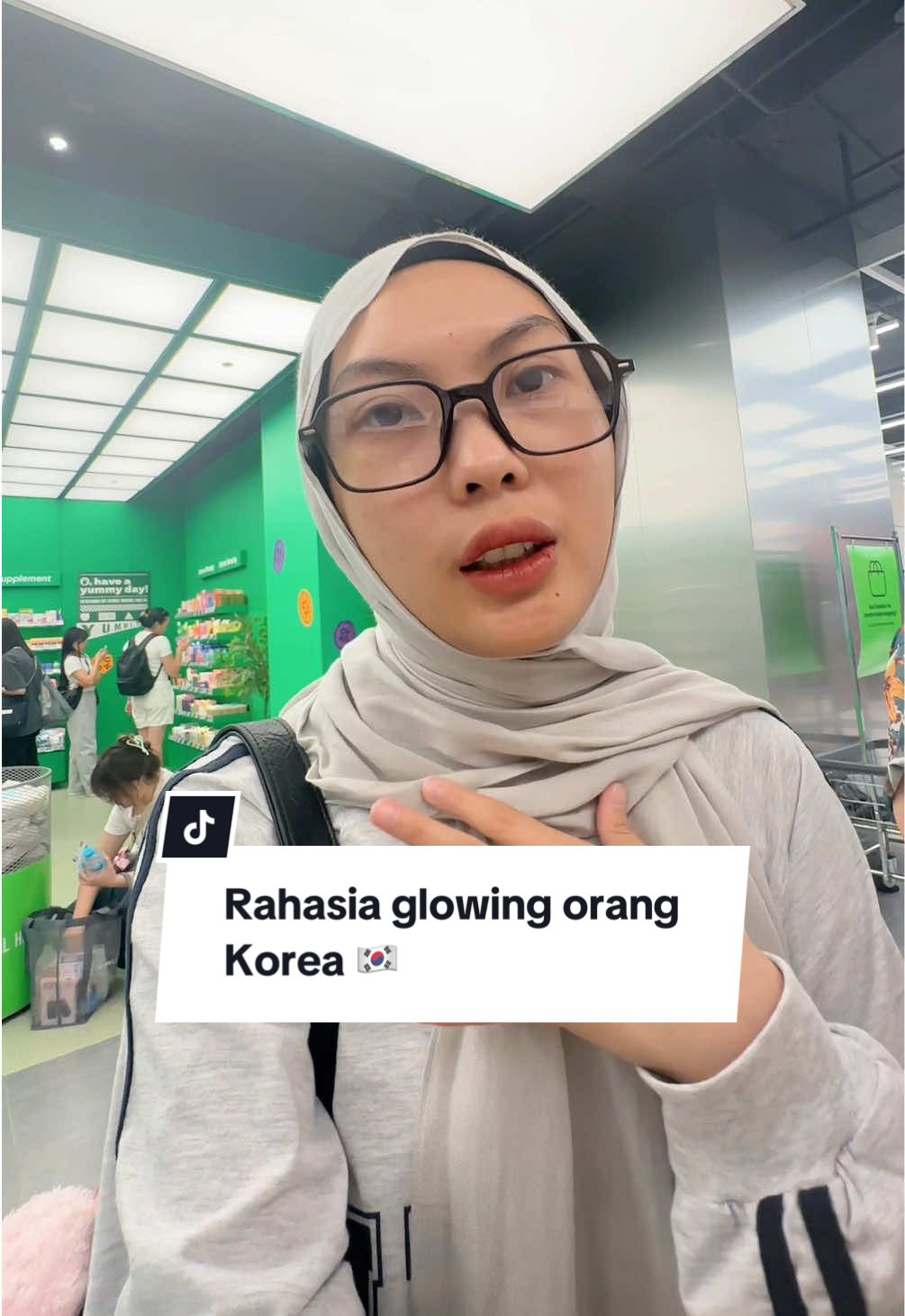 Spill skincare fav kalian dong🫣 #koreatravel #personaltourguidekorea #adayinmylife #jastipkorea 