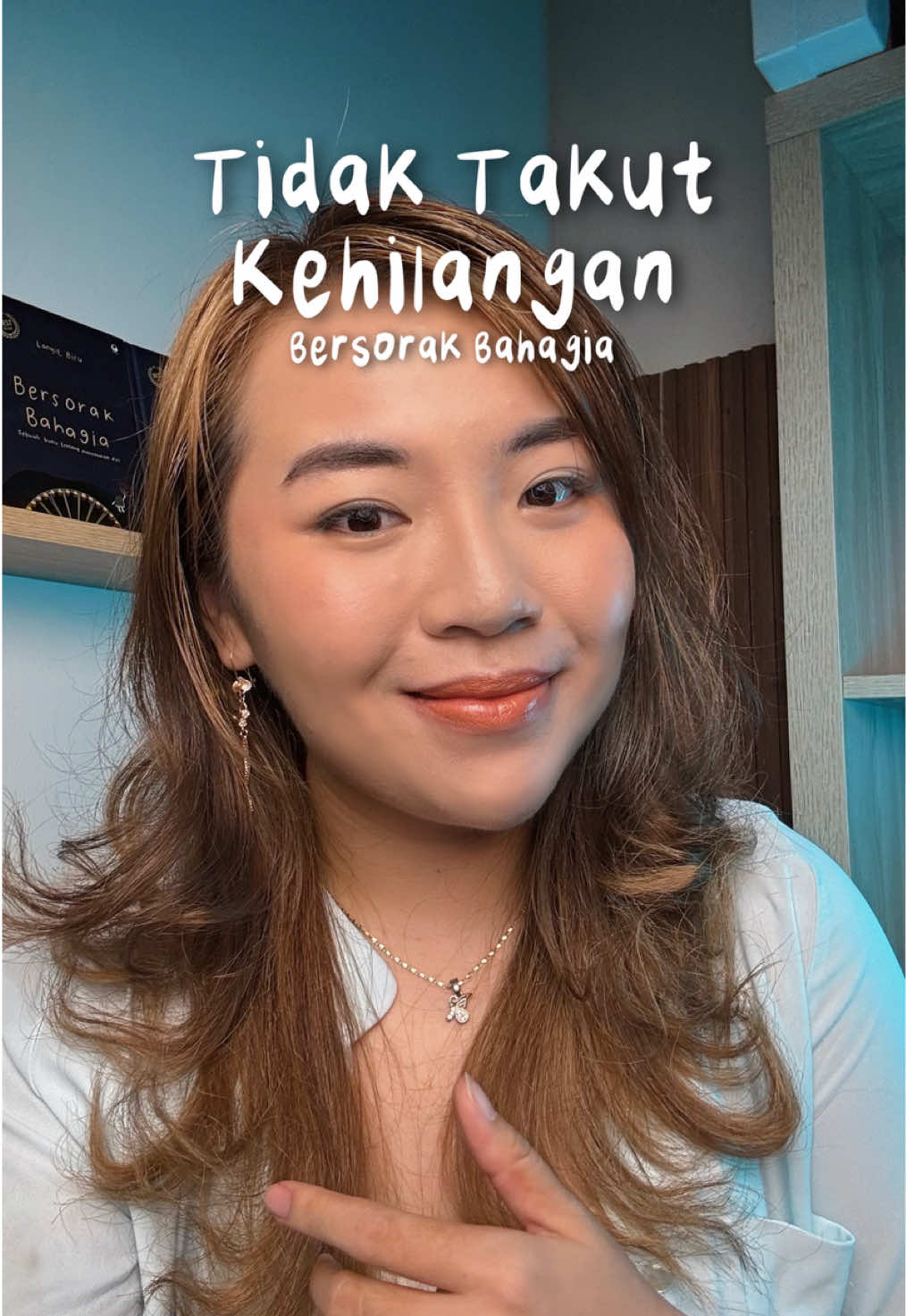 Sudah tidak ada rasa ketakutan lagi dalam hidupku. Bukan karena aku mati rasa. Tapi aku mempersilahkan jika ada yang bertahan atau meninggalkan.  #bersorakbahagia #quotesindonesia 