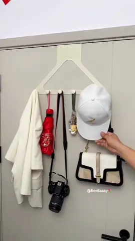 Triangle door hook hanger for your anik aniks 😅👌❤️🛒 #trianglehanger #doorhookhanger #doorhookhangerforclothes #organizer #trending 