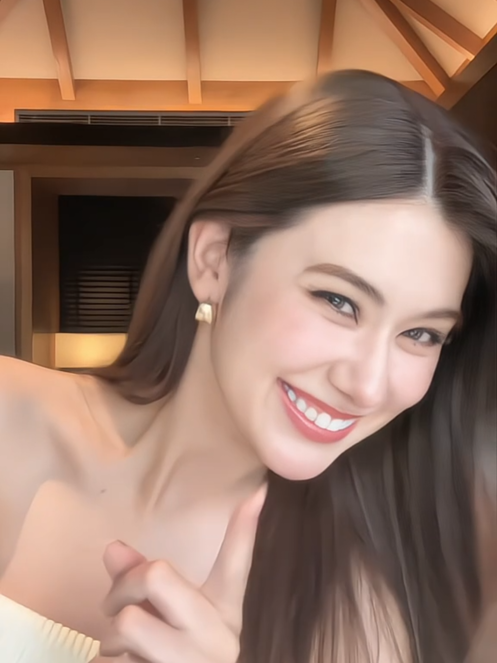 she's so pretty 😭🤍 #lalinalena 