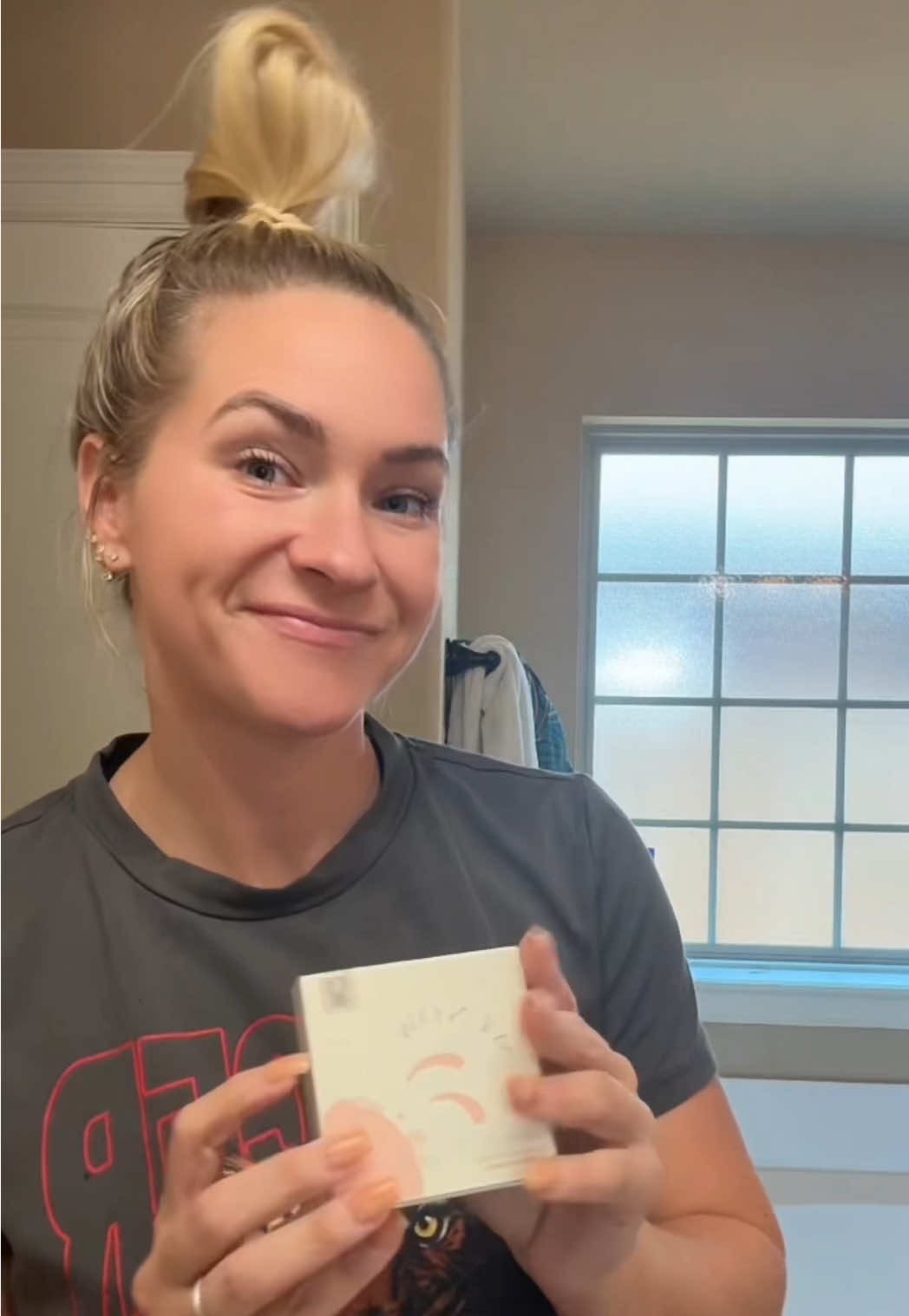 Have oiley skin? Try this powder. @MENOW US @MENOW_Cosmetics_US #springtok #menow 