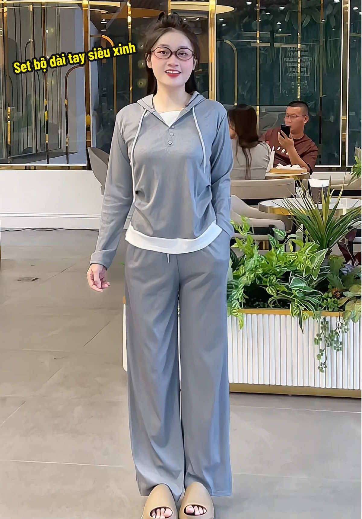 Set bộ dài tay siêu xinh#viralvideo #thoitrangnu #hangchaycanh #setboxinh #aokieuhottrend 