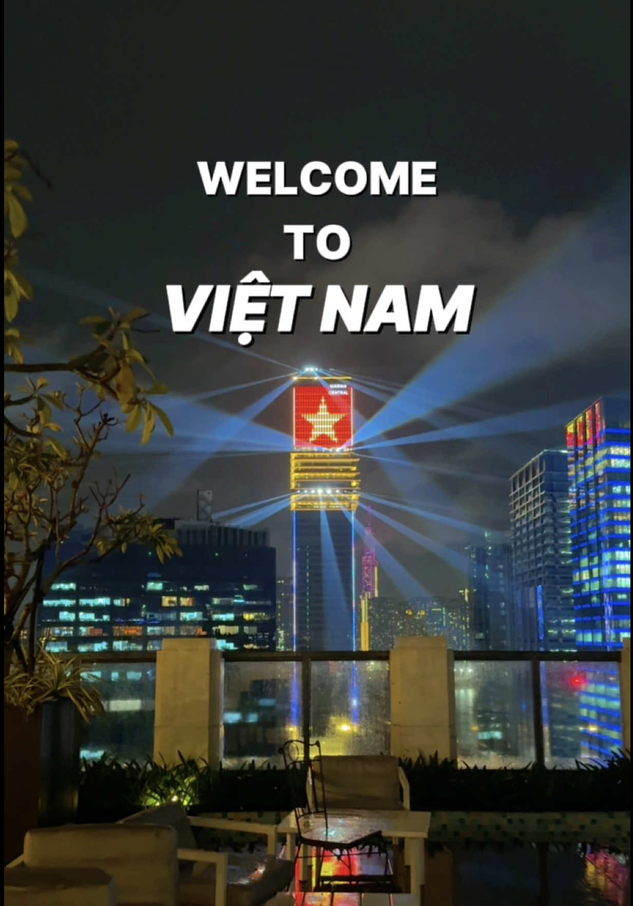 Toà nhà cao thứ 3 tại Sài Gòn lên đèn cực xịn #saigon #marinacentraltower #vietnam #huongnoilamphim #xuhuong 