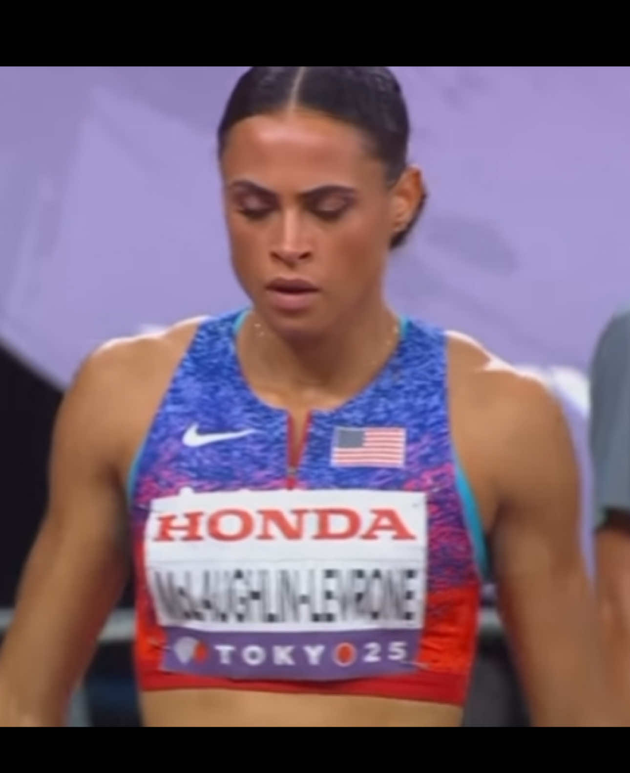 Is she one of the best female Athlete of all time? 😳😳#sydneymclaughlin #400m #noahlyles #trackandfield #track 