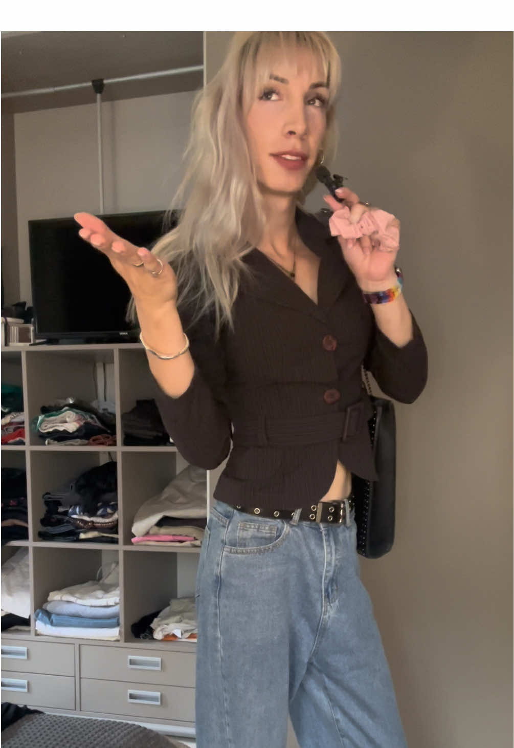 első #GRWM-m, Bocsi hogy még képtelen vagyok konzisztensen a mikrofonba beszélni, egyeb epito kritikakat várok a kommentekbe🙄 nagyon köszi ha végig nézted 🥺❤️‍🔥 de tényleg… ily #nekedbe