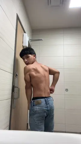 since when are my arms this big #fyp #dtx