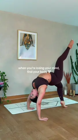 Yoga = heal your soul & body ✨ #yoga #yogaflow #yogaretreats #yogalover #HealingJourney 