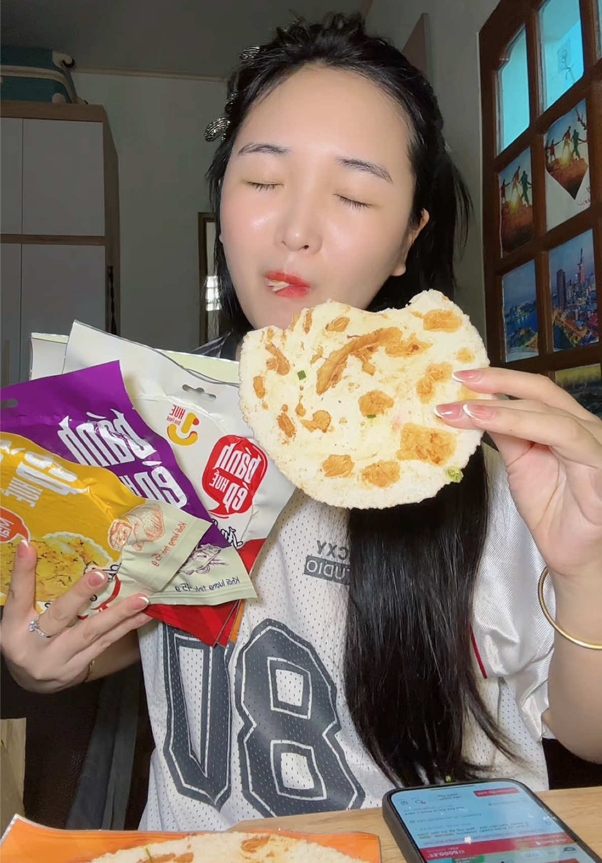 Bánh ép Huế đặc sản của Huế đã ai ăn thử chưa ạ ,em ăn thấy ngon lắm#xuhuong #banhephueonefood #doanvat 