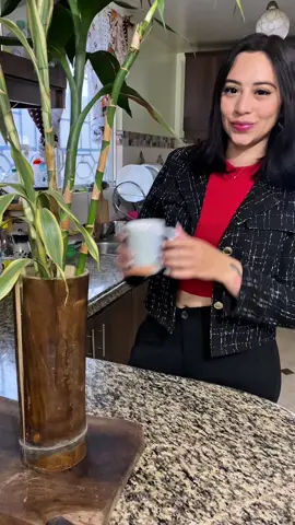 Día 1 creando mi marca personal ✨ Arranqué dando la bienvenida a los nuevos estudiantes de nivelación y primer semestre de la carrera de marketing en la Espoch y terminé la mañana yendo a mis clases📚. #riobamba #mkt #ecuador #espoch 