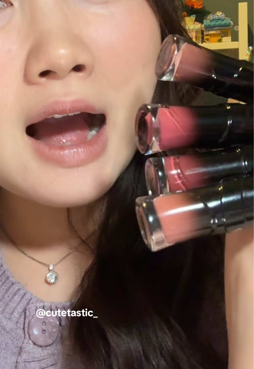 Yang 012 agak kureng cocok di akuu #promoseruweekend #timephorialunara3dlipgloss 