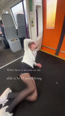 Life is infact not worth living @Evie @Millie🎀 #train #funny #tired 