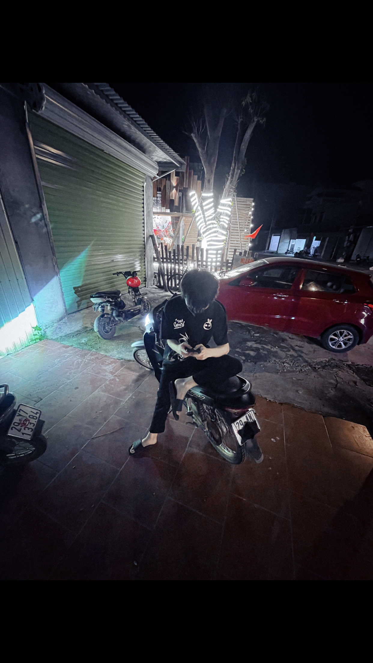 Bông Hoa Nở Muộn 🥀#capcut #phongbat #chupanh #boypho #xuhuong 