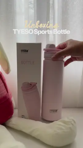 Hydration but make it stylish 💧✨ Unboxing my TYESO Sports Bottle – sleek, durable, and perfect for my everyday adventures! @Tyeso Philippines #tyesotumbler #tumbler #pinktumbler #vacuuminsulatedtumbler #sportsbottle 