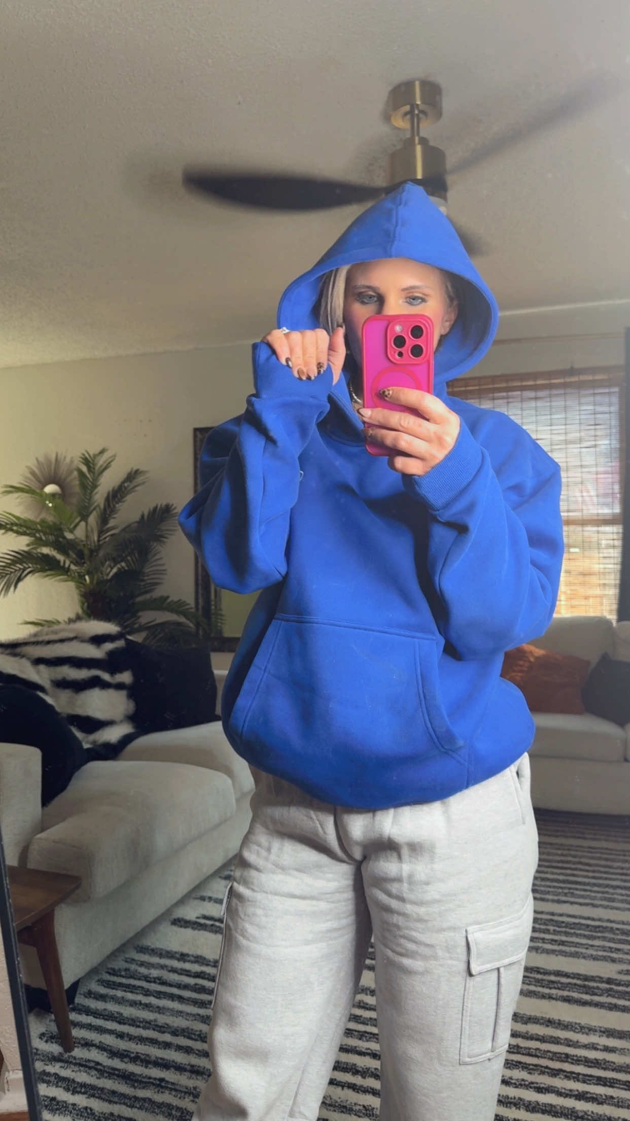 This hoodie is sooo comfortable, soft and hello built in stress balls @CloudNineClothing #hoodie #stressball #cloudnine #momlife #tiktokshopcreatorpicks 