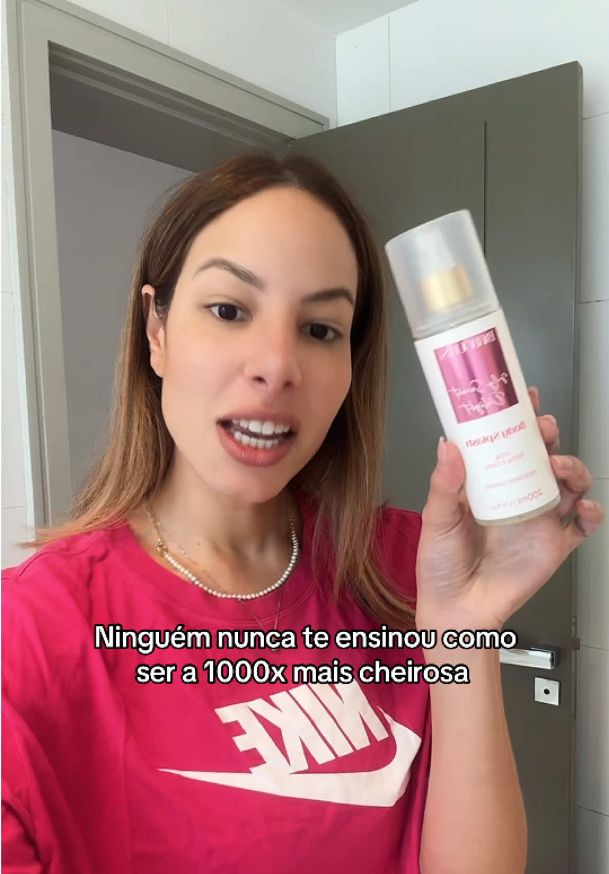 Como ser 1000x mais cheirosa com esse cheiro de banho tomado de rica com bodysplash mais cheiroso do TikTok (cheiro doce)  - fica na minha pele 6h (quanto mais hidratada a pele mais durabilidade. Aproveita o cupom enquanto não acaba. Comprei mais caro por 59.90 e você vai comprar com desconto aqui 👇🏻 #bodysplash 