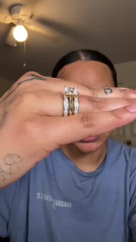 this two-toned set is gorgeous! 😍#weddingring #engagement #jewelry #tiktokshop #fyp 