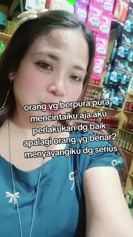 tenang saja siapapun km  akan ku perlakukan dg baik🤪