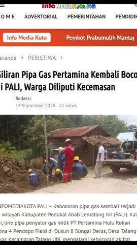 #DLH  #skkmigas  #pipabocor  #pencemaranlingkungan  Kebocoran pipa gas kembali terjadi di wilayah Kabupaten Penukal Abab Lematang Ilir (PALI). Kali ini, line pipa penyalur gas milik PT Pertamina Hulu Rokan Zona 4 Pendopo Field di Dusun 8 Sungai Deras, Desa Talang Akar, Kecamatan Talang Ubi, mengalami kebocoran akibat korosi. Insiden tersebut terdeteksi sejak Minggu malam (14/9/2025) sekitar pukul 21.00 WIB. Warga yang berada di sekitar lokasi langsung dibuat resah, khawatir kebocoran bisa memicu kebakaran. “Saat ini warga masih takut menyalakan api, bahkan untuk memasak pun kami waswas. Gas yang bocor bisa saja menyulut kebakaran,” ujar Tono, warga setempat, Senin siang (15/9/2025). Menurut warga, kebocoran terjadi di beberapa titik. Hingga Senin siang, tim Pertamina mulai melakukan pemasangan klem di salah satu titik yang paling parah. Namun, masyarakat menuntut agar perbaikan tidak hanya bersifat sementara. “Kalau pipa sudah korosi, sebaiknya diganti saja. Jangan hanya ditambal, karena kalau tidak, kejadian seperti ini bisa terulang lagi,” desak Tono. Pantauan di lapangan menunjukkan, tim teknis Pertamina telah meninjau lokasi dan melakukan perbaikan darurat. Meski begitu, aktivitas masyarakat masih terganggu karena rasa takut terhadap potensi ledakan maupun kebakaran. Hingga berita ini diturunkan, pihak Pertamina Hulu Rokan Zona 4 melalui Media Relation, Rinta, belum memberikan keterangan resmi. “Kami cek dulu ya,” ujarnya singkat melalui pesan WhatsApp. Kasus kebocoran pipa gas ini menambah daftar panjang persoalan infrastruktur migas yang sudah menua dan rawan di PALI. Warga berharap, Pertamina tidak hanya melakukan perbaikan sementara, tetapi juga segera melakukan penggantian pipa yang sudah tak layak pakai, demi keselamatan bersama.