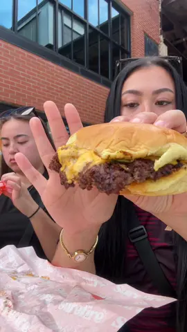@Surefiremartketco at Camp North End slayed with their smash burger and fried cauliflower bites !! This is similar to Freddy’s but way better 🤤 #burger #foodreview #mukbang 