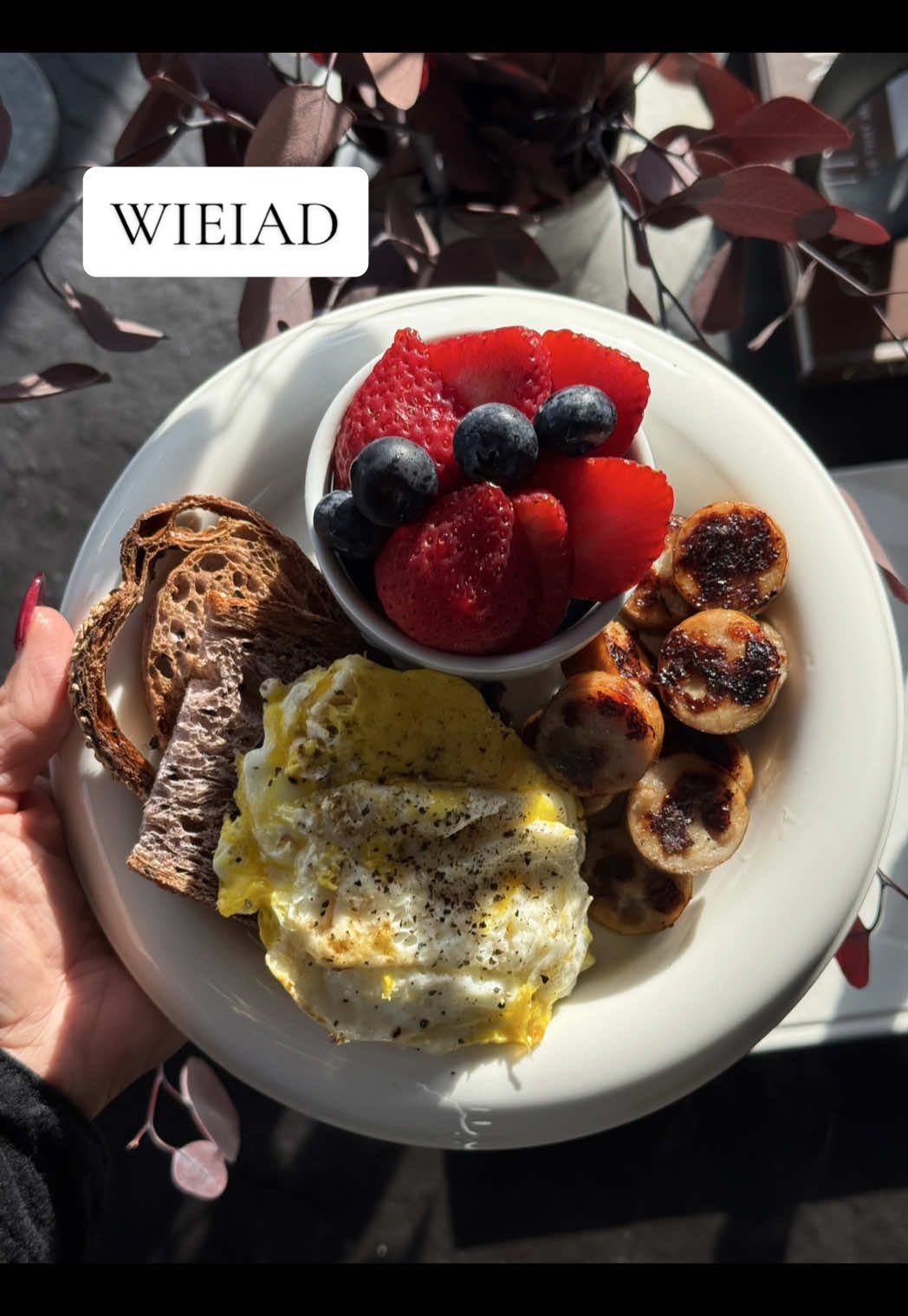 What I eat in a day 🍠 such a yummy day of eating!! all of my recipes are in my bio 😚 @The Coconut Cult @Jeni’s Splendid Ice Creams @siggisdairy @Yogi Tea  #whatieatinaday #wieiad #wieiadrealistic 