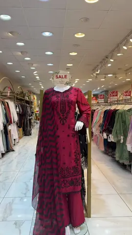 Visit Humna Collection for the Perfect outfit #humnacollection #fyp #LuxuryPret #outfitinspo #EthnicWear 