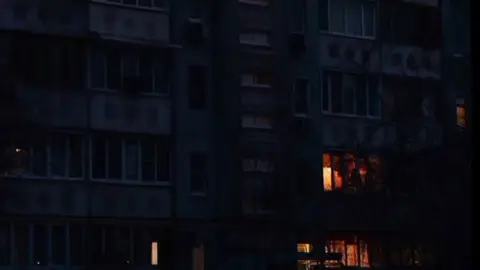 بسند علي مخدتي بتنزل قوام دمعتي💔🥀 #اغاني_بدون_موسيقى #تصميم_فيديوهات🎶🎤🎬 #الرتش_فى_زمه_الله💔 #عصام_صاصا_الكروان #حالات_واتس_حزينه💔 