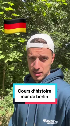 Petit cours d’histoire aujourd’hui, je vous emmène avec moi découvrir l’un des vestiges de la zone de séparation est et ouest du mur de Berlin! Si tu te rappelle de la date de l’année de destruction du mur, met la en commentaire 😃  #berlin #germany #HistoryTime #pourtoii #pourtoipage 
