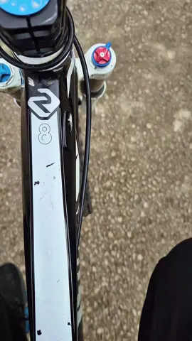 this shi look like mrrrrrr#promomakanliburan #mtbforyou🚵‍♀️ #fyp #relatable #biketok @Fred.main🤫 @Jack_On_Trek @M1dGet_On_A_Bike🤟🤙🚵‍♂️ @eldog69 @𝐊🎀 