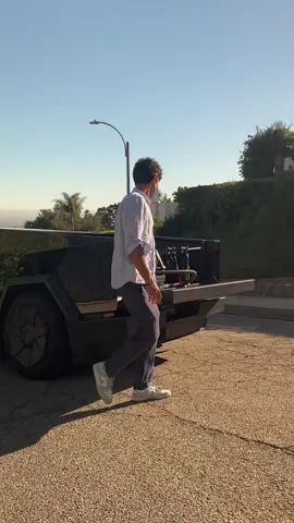 Crazy how people always find something to hate on… now it’s the Cybertruck 😂 #cardetailing #detailing #autodetailing 