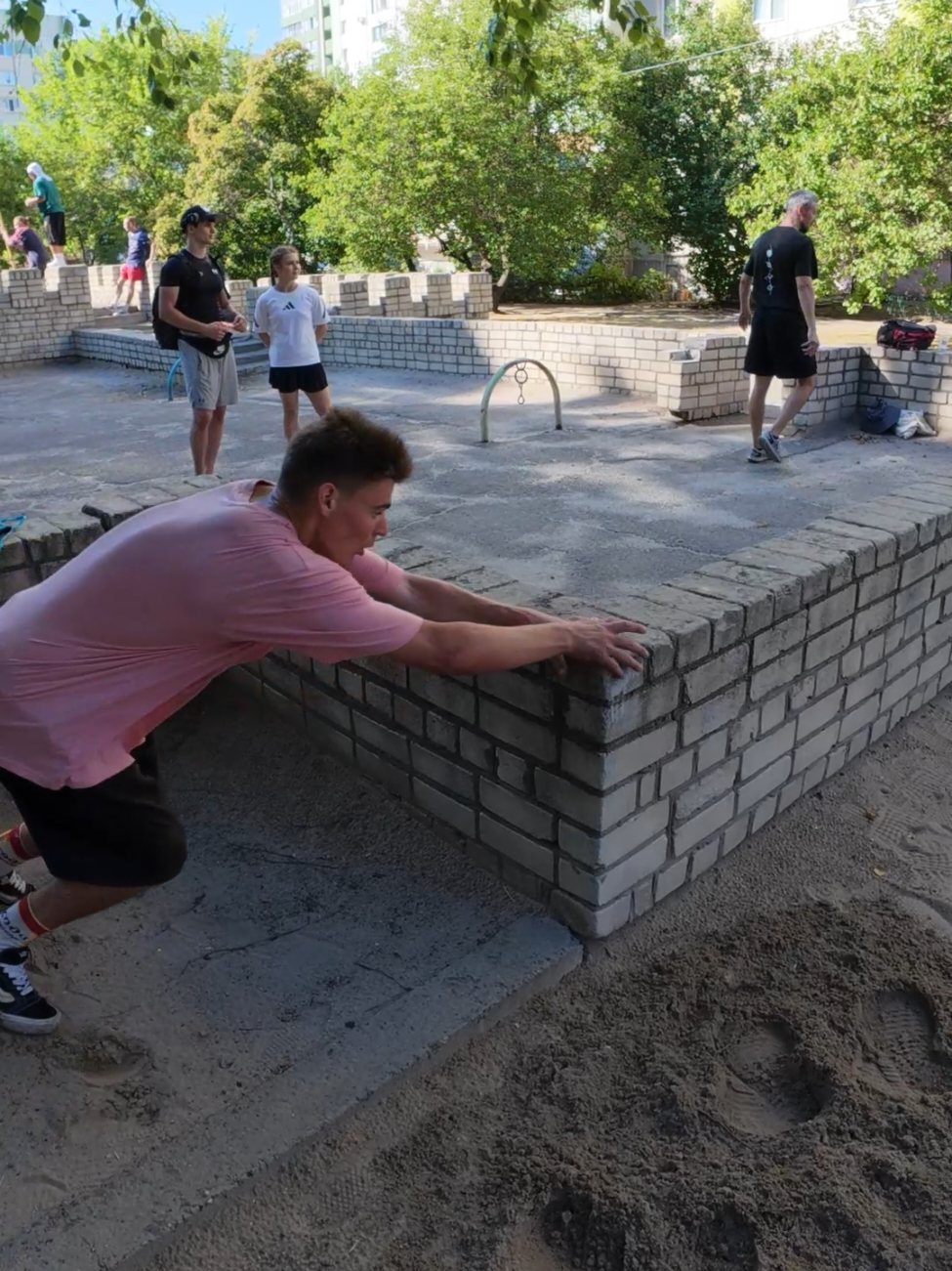 Pimp flip www.youtube.com/viatores_team www.facebook.com/viatoresteam www.pinterest.com/Viatoresteam #parkour #паркур #training #motivation #flip 