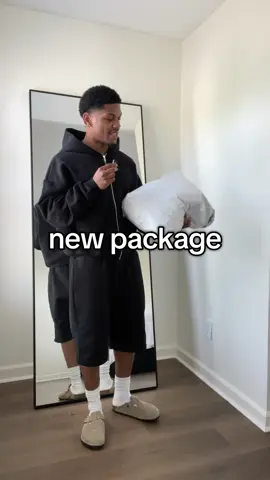 ball up top! make sure to go check out the ANTA Shop 🫡 @Anta Sports Beverly Hills #KyrieFansKnowlt #HelaStyled