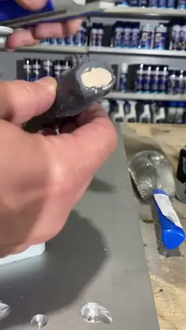 Plastilina metálica