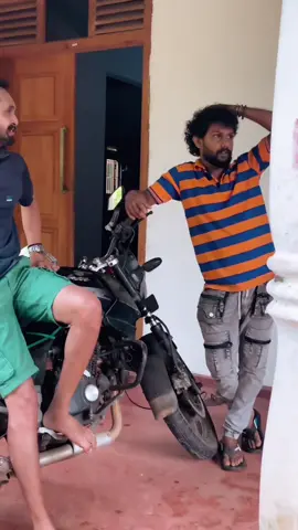 ඔයාලගෙ සෙට් එකෙත් මේ වගේ කුප්ප වැඩ කරන එකාව මෙන්ශන් කරන් යන්න බලන්න.#foryoupageofficiall #phy #viral #capcut #srilankan 