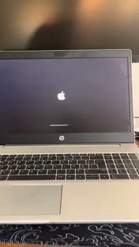 Hackintosh MacOS 26 Tahoe on this “cheap” HP laptop  Specs :  HP ProBook 450 G7    CPU         : Intel Core i3-10110U (2c/4t)    GPU         : Intel UHD     RAM         : 4Go     Drive    : 256Go Nvme    OS  : MacOS 26 Tahoe #techtok #macos #hackintosh #macos26 #hplaptop 