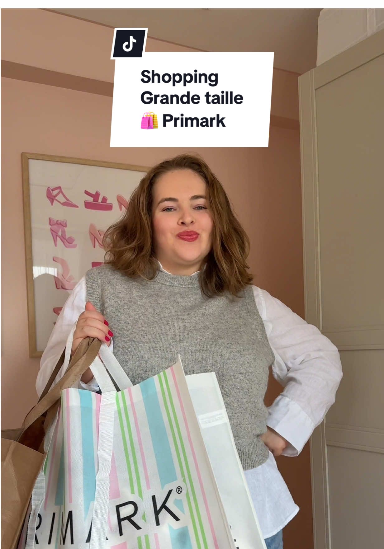 publicité - Shopping GRANDE TAILLE 🛍️ Primark  L'automne arrive, ma saison favorite. Pour commencer la saison, j'ai besoin de basiques : bien coupés, avec de belles matières et à prix abordables. J'ai complètement craqué pour la collection THE EDIT chez Primark.  Je te partage mes essayages, mes achats et les 2 looks que j'ai créés avec mes nouvelles pièces Primark. Je fais une taille 50 et le XL Primark me va parfaitement ! Les vêtements sont trop bien taillés. Retrouvez toutes les nouveautés Primark en magasin (perso je vais à celui d’Angers, à l'Atoll) ou sur le site internet (tu peux voir les disponibilités, et s'il y a ta taille). 🤎 🛍️ @Primark  #IWorkWithPrimark #PrimarkCreators 