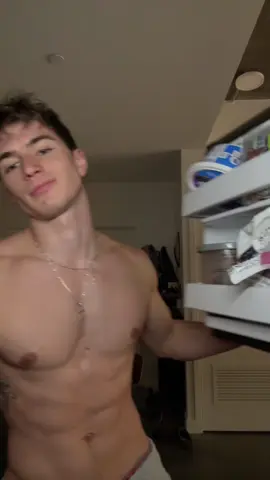 open the fridge to get a snack  #dancetrend #dance #latenightsnack 