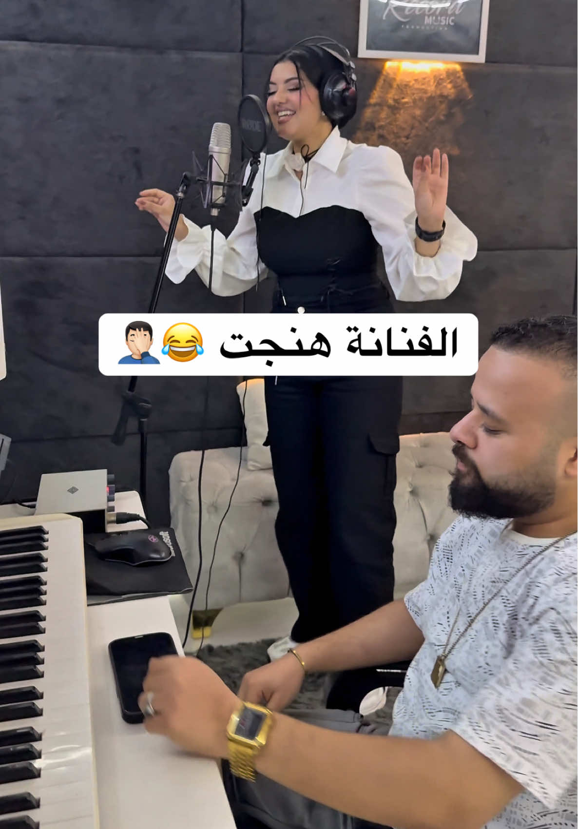 انتظرونا قريبا اغنيه انا شوفت معاه الهنا كامله ❤️  #حمدين #نسرين_ايمن #انا_شفت_معاه_الهنا #viral #explore 