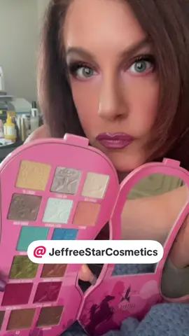 #CapCut My favorite palette!!! 🔥🩷@Jeffree Star Cosmetics #makeup #grwm #beauty #jeffreestarcosmetics 