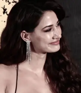 اخ ياجمالها #dishapatani #fyp 