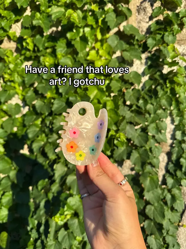 Designed by yours truly! #hairaccessories #hairclaw #hairclip #painter #giftsforartists 