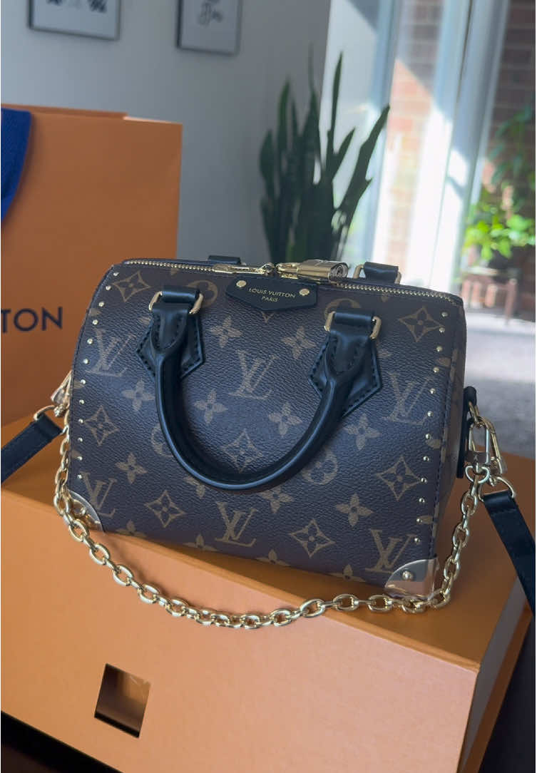 She is so beautiful. #lv#lvbag#unboxing #lvunboxing #luxury 