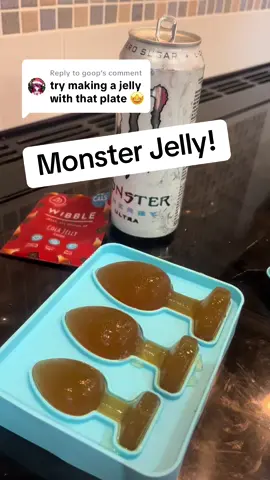 Replying to @goop  these fell apart when I took them out the mould! Butt definitely worth trying!! #monsterenergy #monsterjelly #jelly #jello #energydrink 