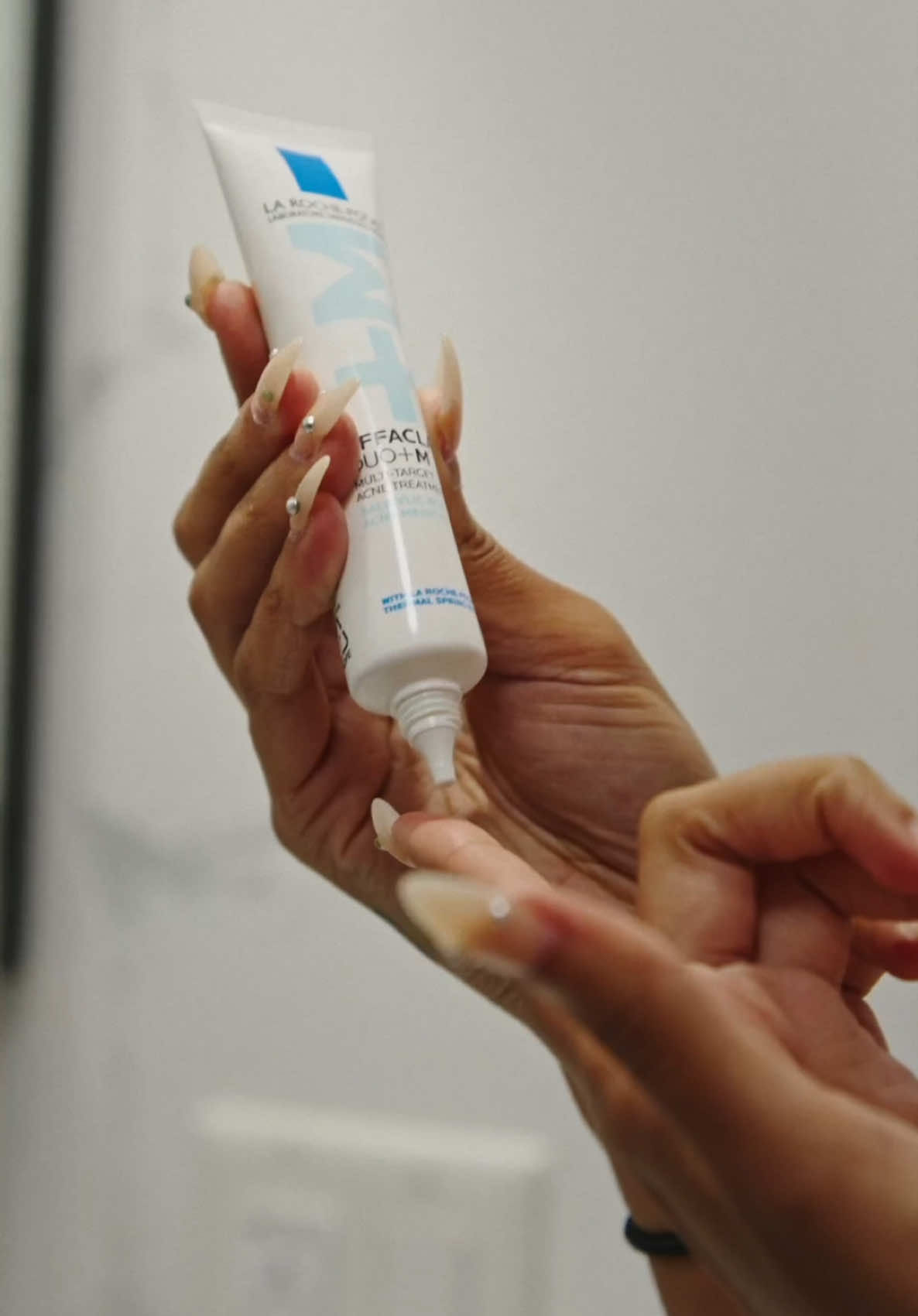 #LaRochePosayPartner almooooost had a bad day until @LaRochePosayUS Effaclar Multi-Target Acne Patches came to save the day #LaRochePosayUSA 🧼🧼🧼