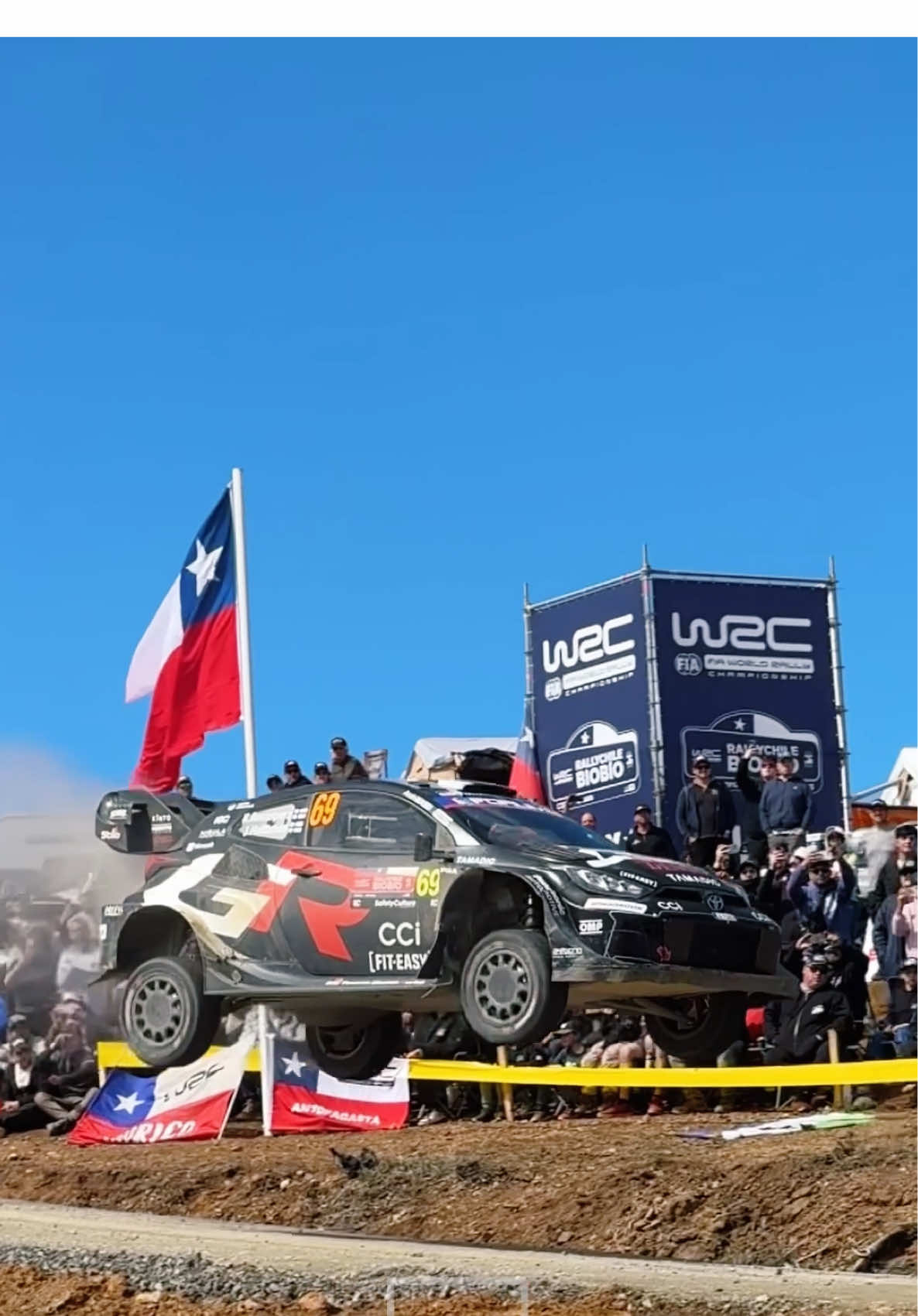 Rovanperä saltando! @Kalle Rovanperä   #rally #wrc #toyota #chile #fyp 