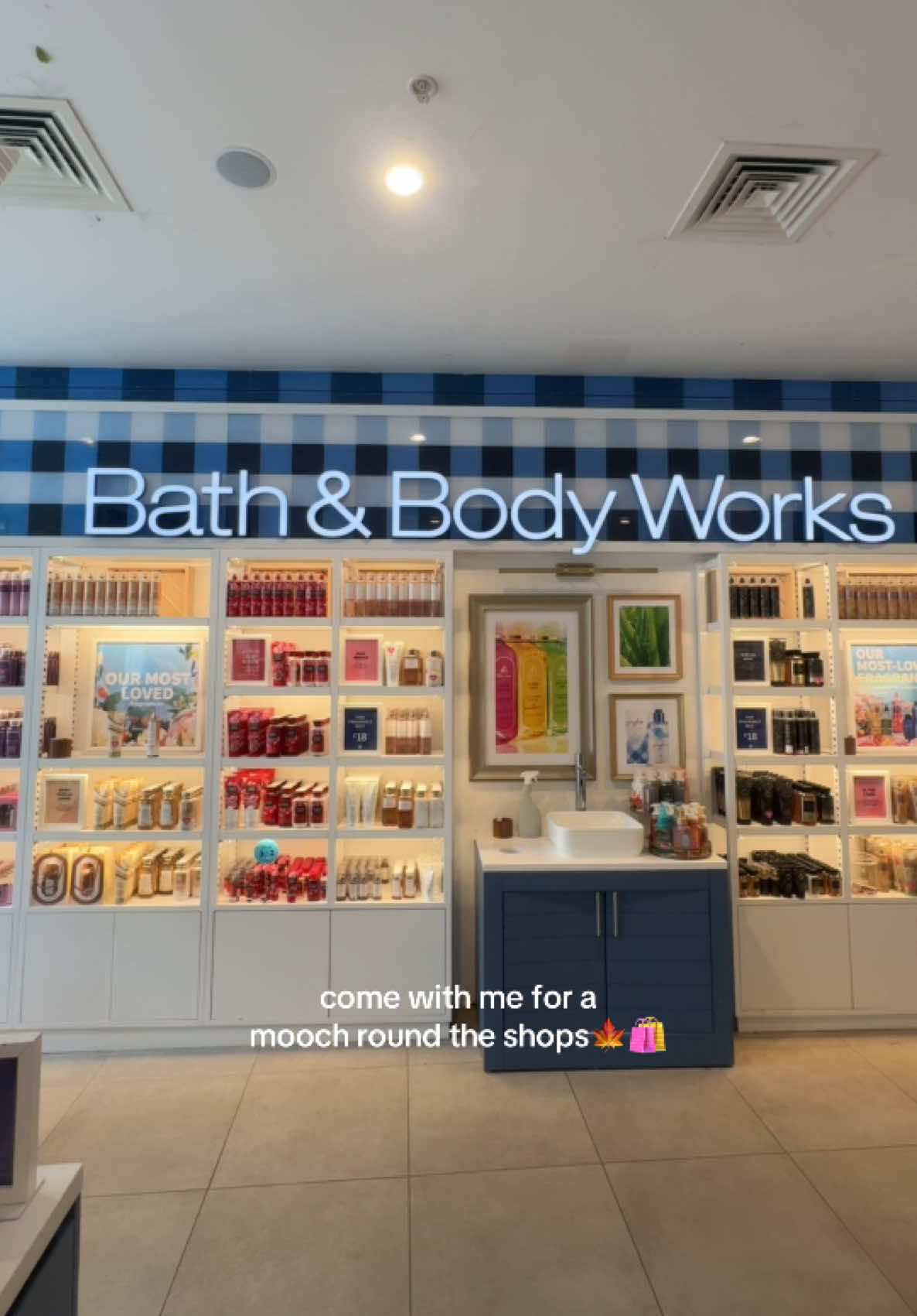 a chill afternoon spent well (from a book obsessed, autumn & Disney lover) 🛍️🧸🤍🕯️#fyp #shops #mooch #bookish #disney 