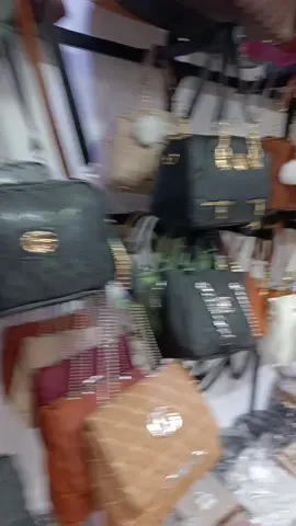 حقيبة براند Yves Saint Laurent متوفره الأن والكمبه محدوده  سعر الجمله 22 دينار 🔥🔥 أصحاب المحلات والمتاجر الألكتونيه  سارعو بالطلب الأن  للطلب والحجز عبر الواتساب 0912066723 أو عبر صفحتنا على الفيس بوك  أغتنمو الفرصه الأن قبل نفاذ الكمية  ملاحظه 📣 متوفر البيع بالقطعه وسعر القطعه يختلف عن سعر الجمله العنوان 📍 طرابلس شارع عمر المختار مخازن بورو فرع الرئيسي مقابل معهد سكينه   #متجر_أيوب_لتجارة_الحقائب_بالجمله  #أيوب #ليبيا #tik_tok #فولو🙏🏻لايك❤️اكسبلور🙏🏻🌹💫 